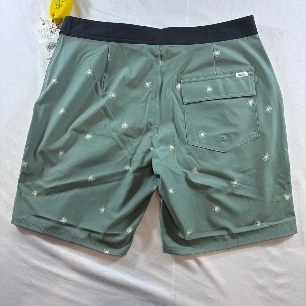 Katin Shine Hybrid Trunk Sage Green Sun Print Board Shorts Mens 32